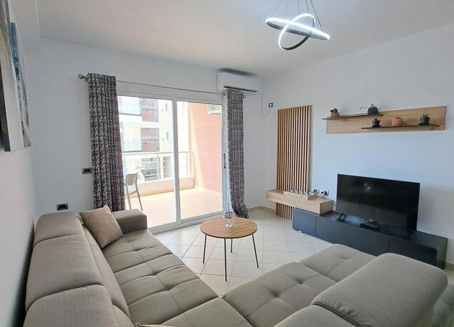 Kokalari Apartments 11 - Cuka Bay Canal Sarandë
